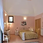 Anna Villa