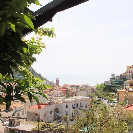 Anna Villa Minori